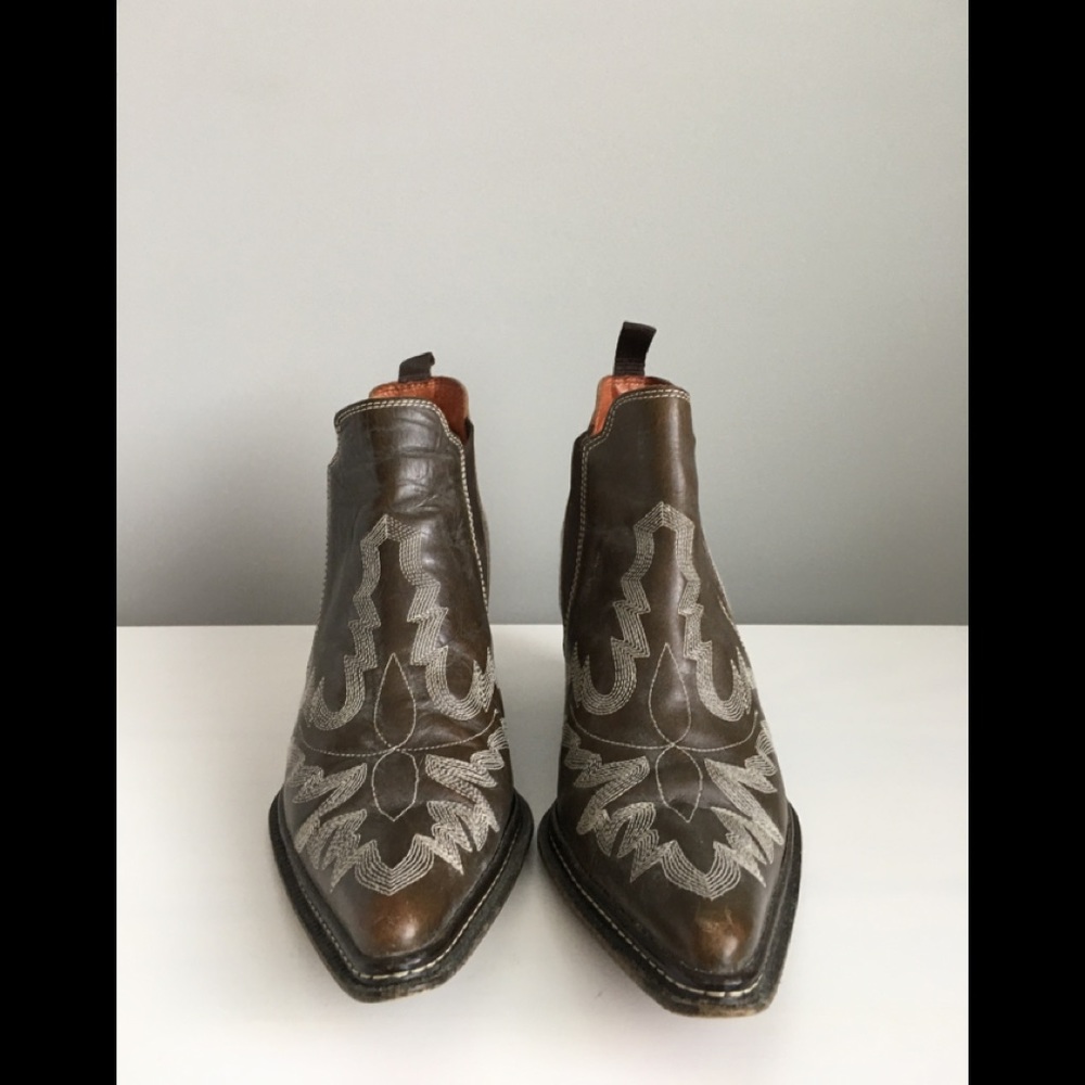 Donald Pliner, short boots